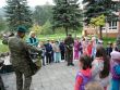 Deti z Hornosanskej zkladnej koly preili de s vojakmi1